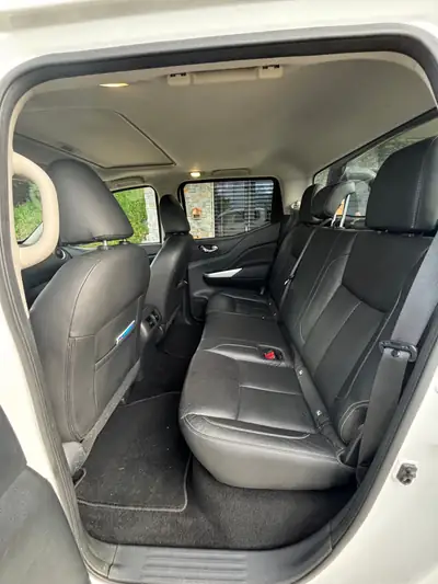 Nissan Navara 2.3 dCi Double Cab Tekna — Robuste pick-up 4x4, 104 000 km, sans sinistre — Innenraum