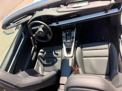 Porsche 911 3.0 Carrera PDK — Cabriolet blanc 2024, 25'000 km, sportivité sans compromis — cruscotto