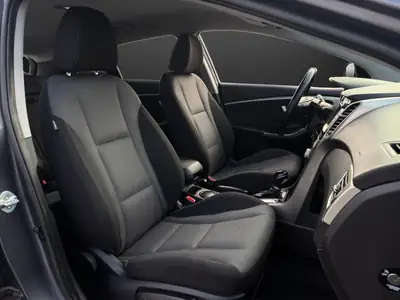 Hyundai i30 Wagon 1.6 CRDi — Monospace pratique, moteur efficace, entretien à jour — Miniatur 9