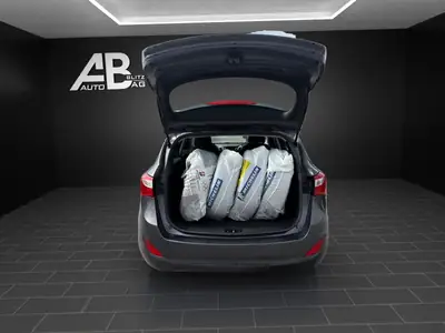 Hyundai i30 Wagon 1.6 CRDi — Monospace pratique, moteur efficace, entretien à jour — Miniatur 14