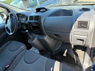 Citroën Jumpy 2.0 HDi L2H1 Seduction — Monospace 9 places, diesel économique, faible kilométrage — intérieur
