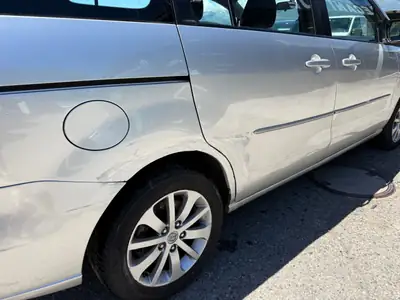 Mazda 5 1.8 16V Confort — Monospace 7 places fiable, climatisé et entretenu — détail