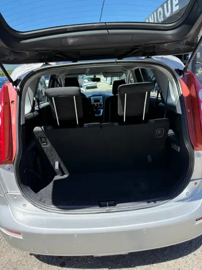 Mazda 5 1.8 16V Confort — Monospace 7 places fiable, climatisé et entretenu — Miniature 9
