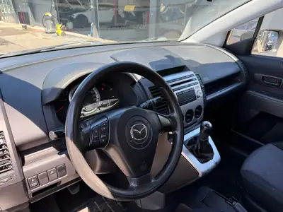 Mazda 5 1.8 16V Confort — Monospace 7 places fiable, climatisé et entretenu — Miniature 10