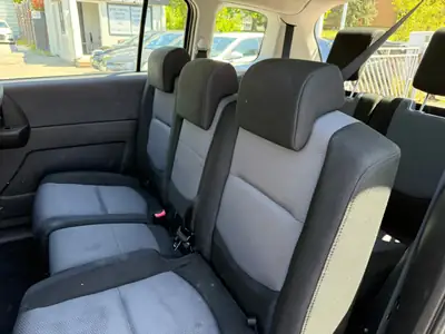 Mazda 5 1.8 16V Confort — Monospace 7 places fiable, climatisé et entretenu — Miniature 13