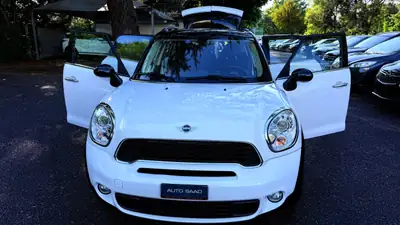 MINI Countryman Cooper S ALL4 — SUV compact dynamique, 4 roues motrices, 184 ch — Miniatura 12