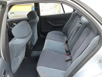 Toyota Camry 2.2 GL ABS — Berline fiable des années 90, moteur éprouvé — cruscotto