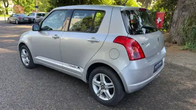 Suzuki Swift 1.3i 16V GL Top Piz Sulai LE 4x4 — Citadine polyvalente 4x4, 81'000 km — interni