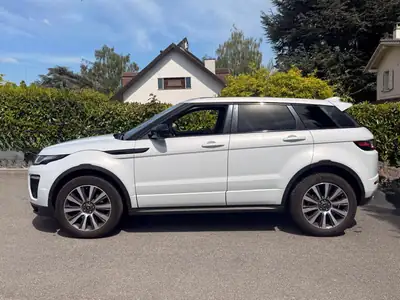 Range Rover Evoque 2.0 Si4 Pure — SUV compact premium, 241 ch et sièges chauffants — arrière