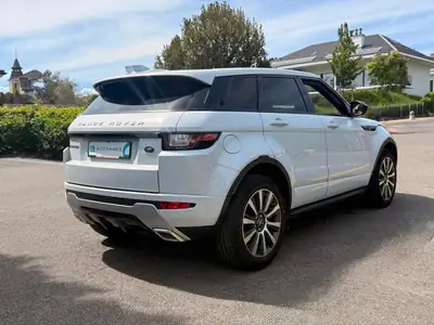 Range Rover Evoque 2.0 Si4 Pure — SUV compact premium, 241 ch et sièges chauffants — détail