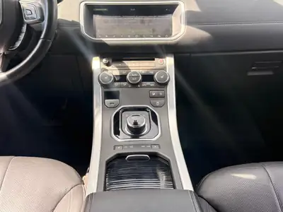 Range Rover Evoque 2.0 Si4 Pure — SUV compact premium, 241 ch et sièges chauffants — Miniature 24
