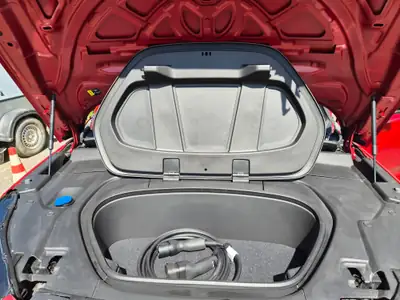 Volvo C40 E80 Ultimate AWD — SUV électrique performant, très faible kilométrage — dettaglio