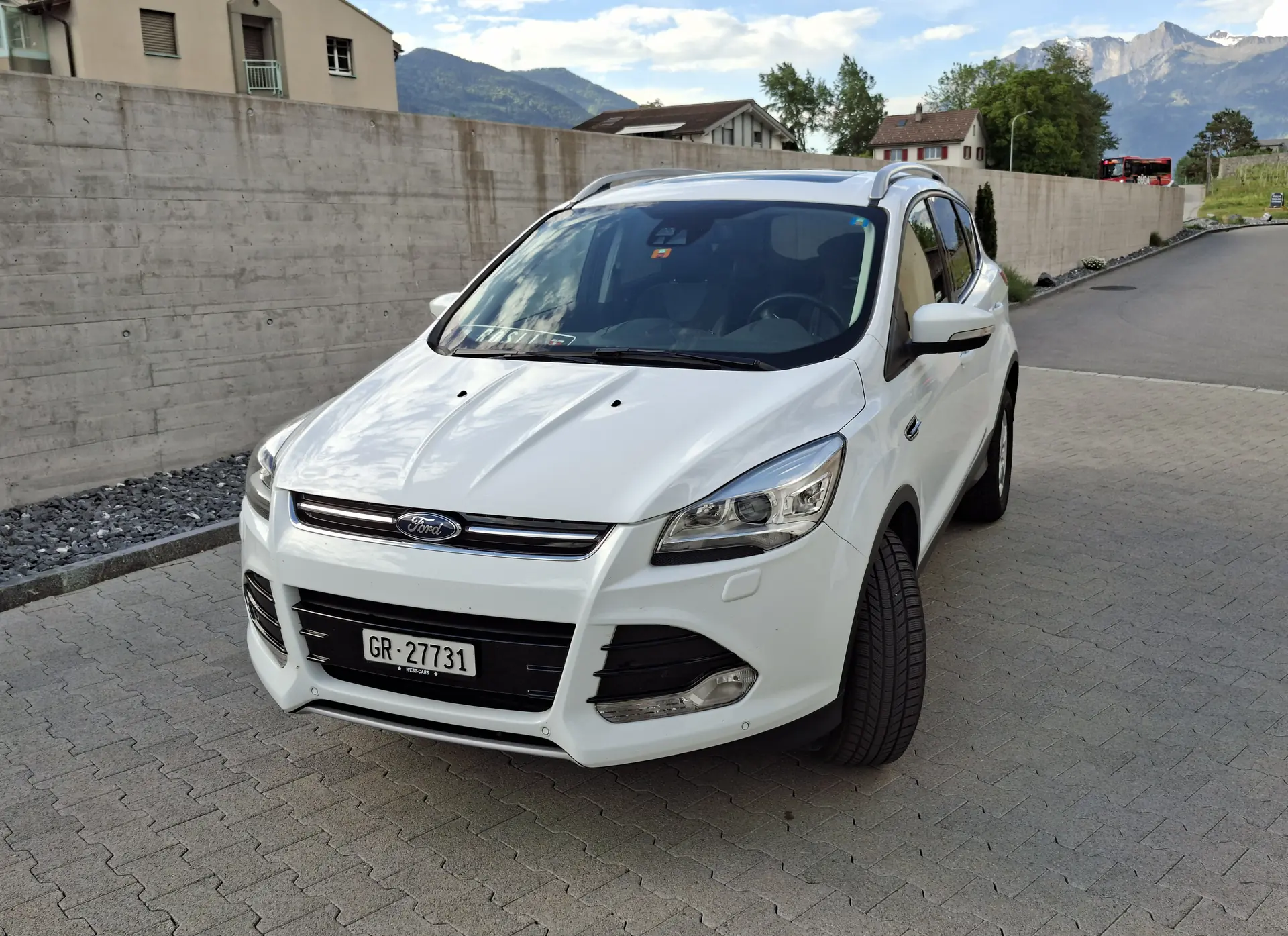 Ford Kuga 1.6 EcoBoost Titanium — SUV polyvalent, 101'000 km, tout-terrain fiable