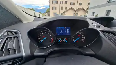 Ford Kuga 1.6 EcoBoost Titanium — SUV polyvalent, 101'000 km, tout-terrain fiable — Miniature 7