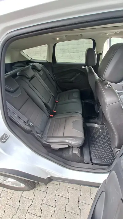Ford Kuga 1.6 EcoBoost Titanium — SUV polyvalent, 101'000 km, tout-terrain fiable — Miniature 10