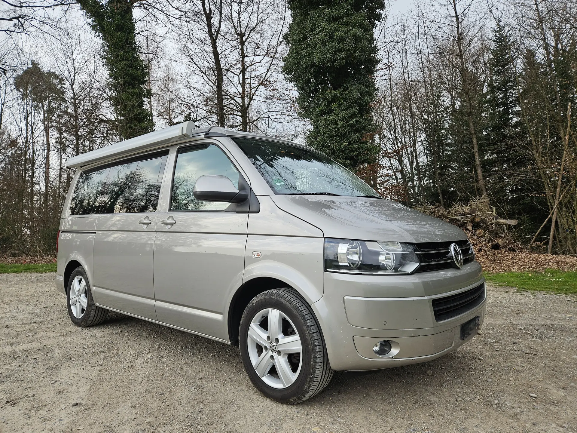 VW T5 2.0 TDI 140 Comfortline DSG California — Aménagé premium, 89 200 km, sans sinistre — Außenansicht