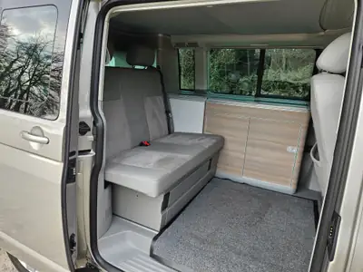 VW T5 2.0 TDI 140 Comfortline DSG California — Aménagé premium, 89 200 km, sans sinistre — Miniatur 8