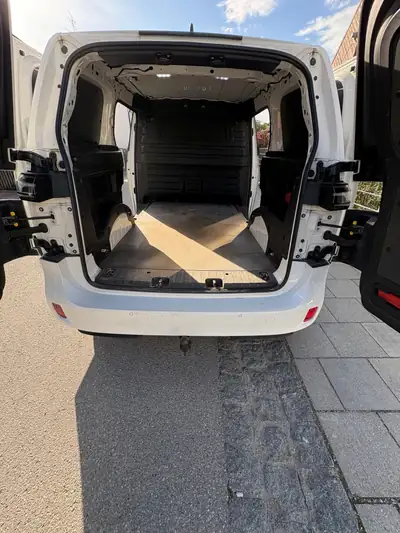VW ID.BUZZ 77kWh — Le minivan électrique iconique, spacieux et zéro émission — Miniatur 7
