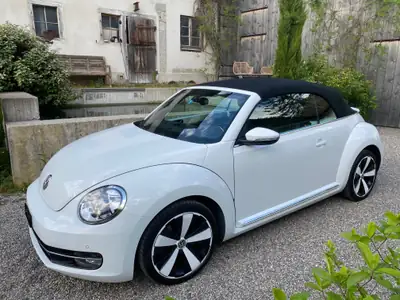 VW Beetle Cabrio 1.4 TSI Sport — Décapotable mythique, entretien à jour & faible kilométrage — dettaglio