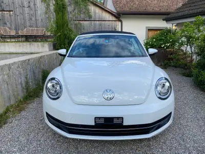 VW Beetle Cabrio 1.4 TSI Sport — Décapotable mythique, entretien à jour & faible kilométrage — Miniatura 16