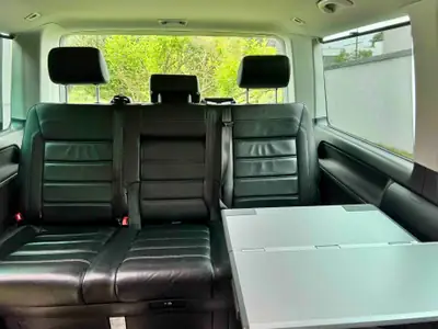 VW Multivan T6.1 2.0 TDI 150 4Motion — Monospace familial 7 places, 4x4 intégral — Miniatur 9