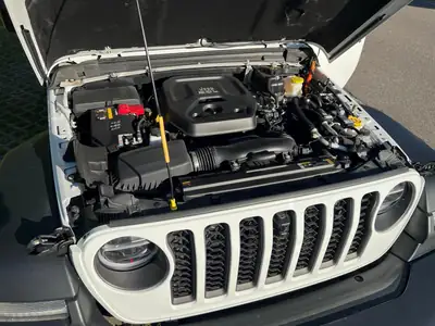 Jeep Wrangler 2.0 Un120 PHEV Unlimited — SUV hybride rechargeable, 14'000 km seulement — détail