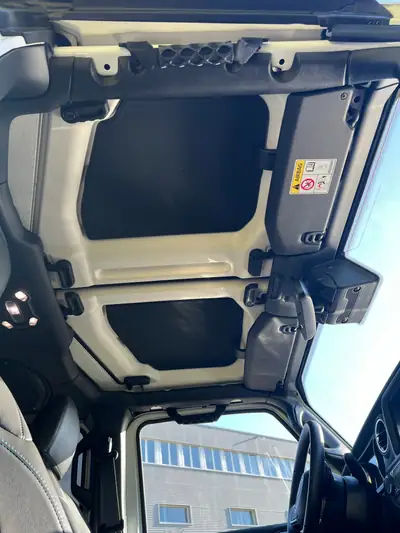 Jeep Wrangler 2.0 Un120 PHEV Unlimited — SUV hybride rechargeable, 14'000 km seulement — Miniature 9