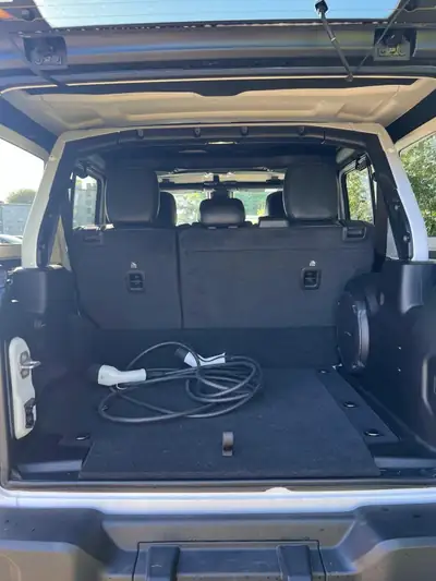 Jeep Wrangler 2.0 Un120 PHEV Unlimited — SUV hybride rechargeable, 14'000 km seulement — Miniature 11