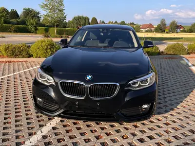 BMW 218 Coupé 136 ch — Design sportif, motorisation efficace, sans sinistre — vista posteriore