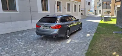 BMW 530d xDrive Touring — Break diesel puissant, entretien impeccable, équipement premium — Heckansicht
