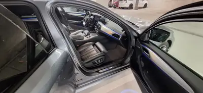 BMW 530d xDrive Touring — Break diesel puissant, entretien impeccable, équipement premium — Miniatur 10