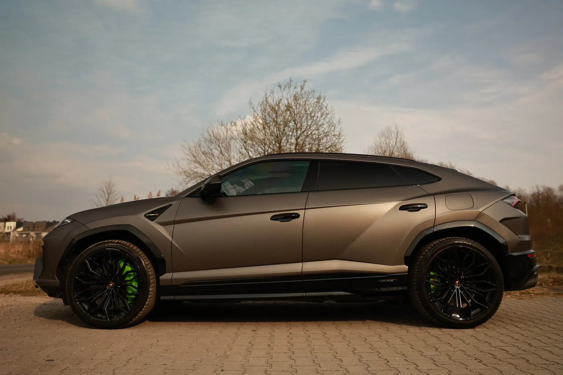 Lamborghini Urus SE 2025 — Le SUV hybride haute performance, 28'000 km seulement — Außenansicht