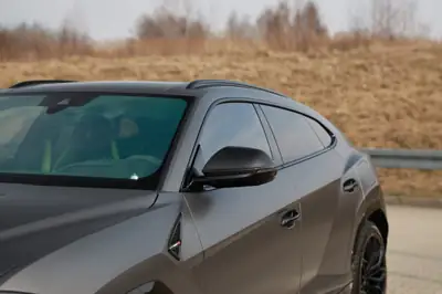 Lamborghini Urus SE 2025 — Le SUV hybride haute performance, 28'000 km seulement — Miniatur 8