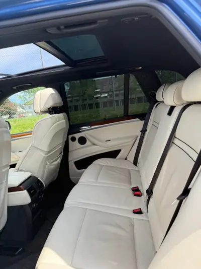 BMW X5M 2012 — SUV sportif 555 ch, transmission automatique, kilométrage modéré — Miniatura 10