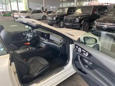 Mercedes-Benz E 400 Cabriolet — Élégance décapotable, motorisation essence performante — Miniatura 7