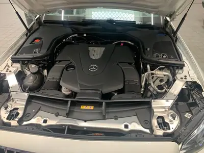 Mercedes-Benz E 400 Cabriolet — Élégance décapotable, motorisation essence performante — Miniatura 11