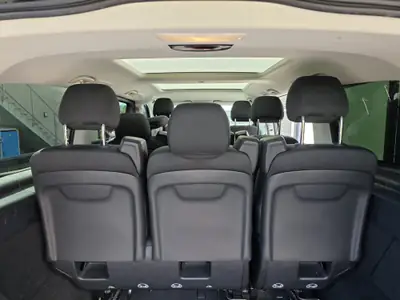 Mercedes-Benz Vito Tourer Family 4x4 — 8 places, toit panoramique, 60'000 km seulement — intérieur