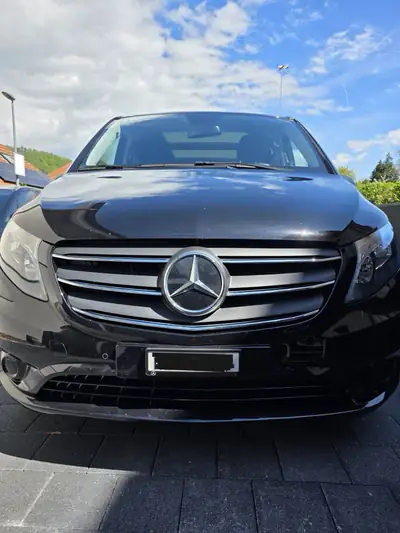 Mercedes-Benz Vito Tourer Family 4x4 — 8 places, toit panoramique, 60'000 km seulement — détail