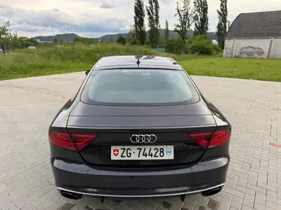 Audi RS7 — Berline de prestige 4.0L V8, 560 ch et transmission intégrale — côté