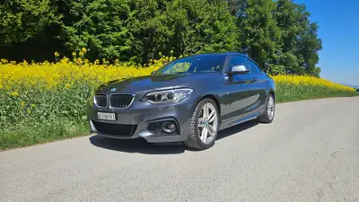 BMW 220d Coupé — M-Paket sportif, diesel efficace et sans sinistre — vue extérieure