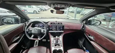 DS7 Crossback 2.0 BlueHDi 180 — Prestige français, équipements premium et entretien impeccable — détail