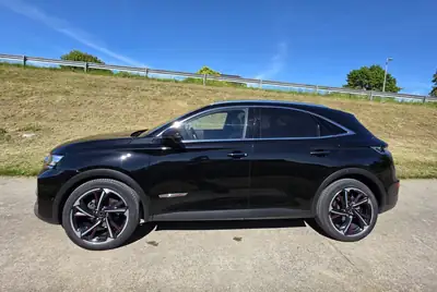 DS7 Crossback 2.0 BlueHDi 180 — Prestige français, équipements premium et entretien impeccable — intérieur