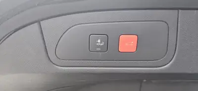 DS7 Crossback 2.0 BlueHDi 180 — Prestige français, équipements premium et entretien impeccable — Miniature 8