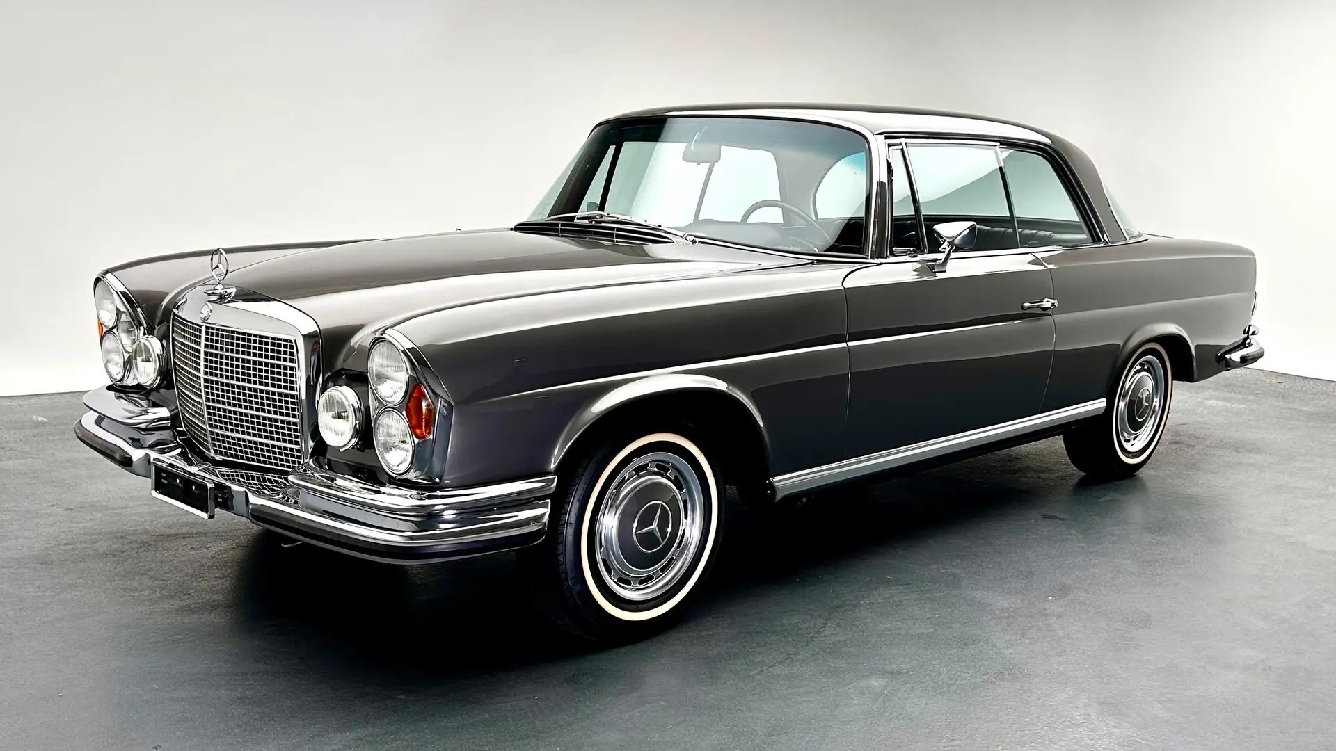 Mercedes-Benz 280 SE Coupé 1970 — Légende S-Klasse, 200 ch, histoire garantie — vue extérieure