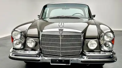 Mercedes-Benz 280 SE Coupé 1970 — Légende S-Klasse, 200 ch, histoire garantie — côté