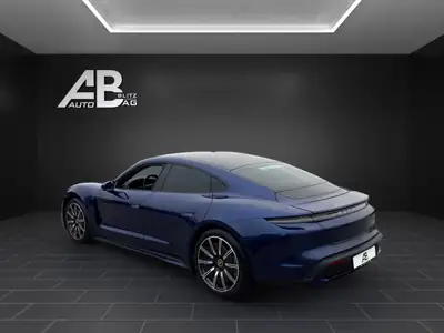Porsche Taycan 4S Turbo 680 ch — Électrique haute performance, 83 000 km — rear view