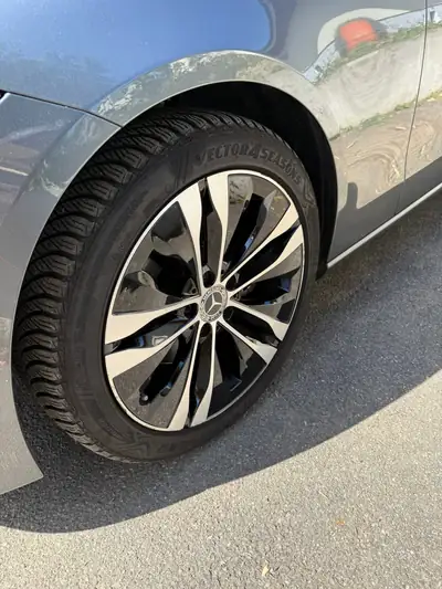 Mercedes-Benz C 200 Avantgarde Premium — Berline élégante 4MATIC, première main, entretien Mercedes — Miniatura 14