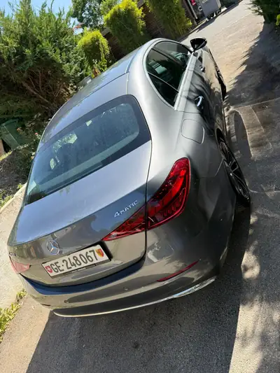 Mercedes-Benz C 200 Avantgarde Premium — Berline élégante 4MATIC, première main, entretien Mercedes — Miniatura 19