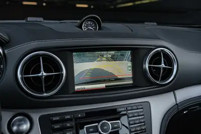 Mercedes-Benz SL 63 AMG Speedshift — Cabriolet haute performance, 585 ch et toit panoramique — Thumbnail 19