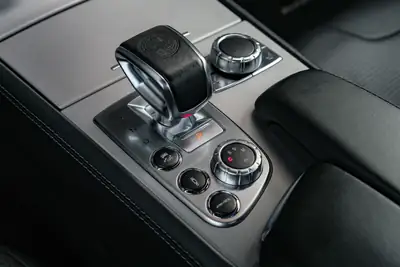 Mercedes-Benz SL 63 AMG Speedshift — Cabriolet haute performance, 585 ch et toit panoramique — Thumbnail 21